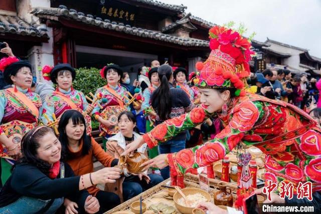 2024大理巍山小吃节：荟聚八方美食千人共享长街宴(图4)