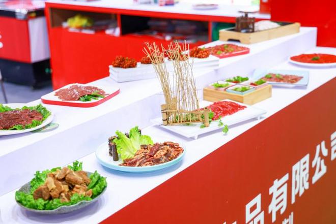 成都九味牛食品亮相2024重庆火锅节丰富火锅食材上演味觉盛宴(图3)