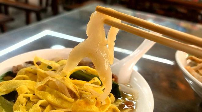 佛山高明的情怀小吃像菱角靠灵巧的手制作游客：像件艺术品(图7)