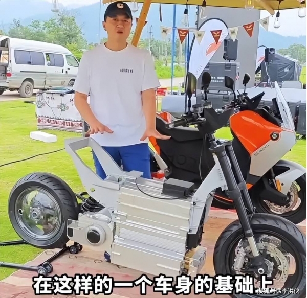 李亚鹏自创白酒品牌销量惨淡5亿种茶8亿造车20亿搞火锅全无下文(图12)