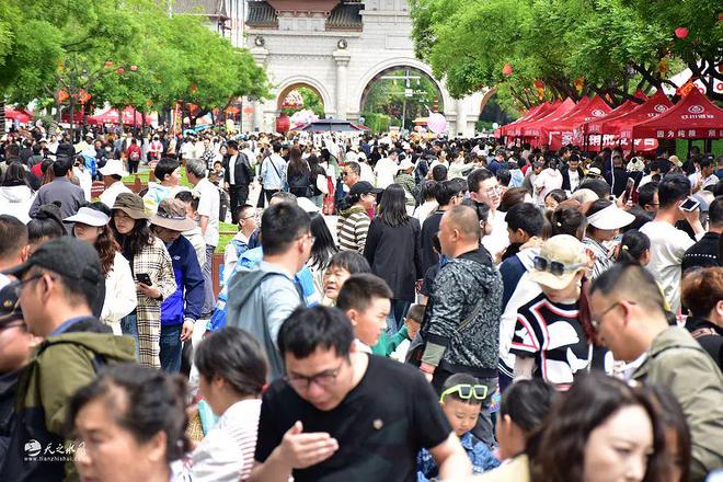 【天之水微语】回顾2024：天水麻辣烫带火一座城！(图1)