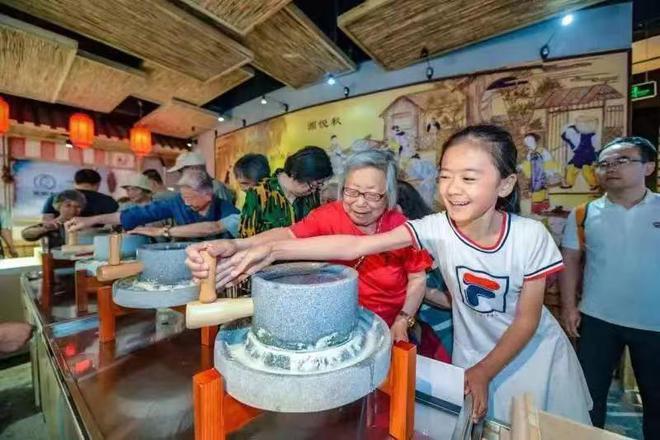 三百年老字号只剩一层皮一块腐乳下不去半拉馍王致和怎么了？(图16)
