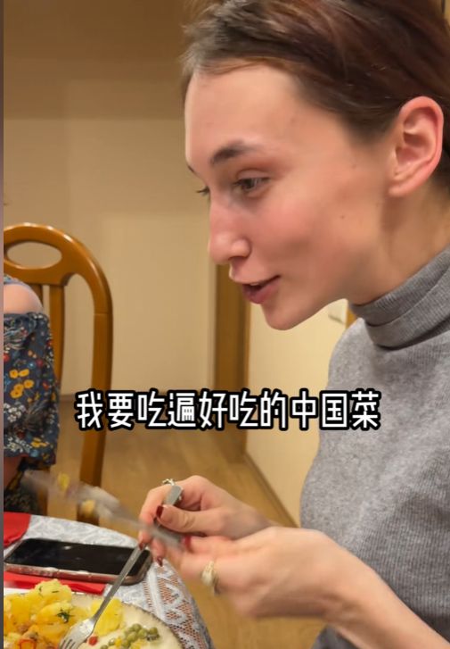 彻底刷新认知！老外免签来华吃了中国大餐回国咽不下白人饭了(图16)