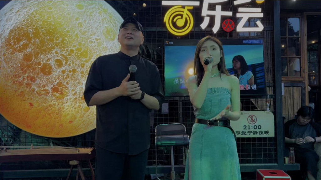 吃着火锅唱着歌！重庆火锅店老板阿多打造音乐社交新样本书写“娱乐餐饮”新篇章(图6)