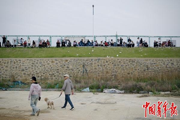煤炭之城转型路上的摇滚(图6)