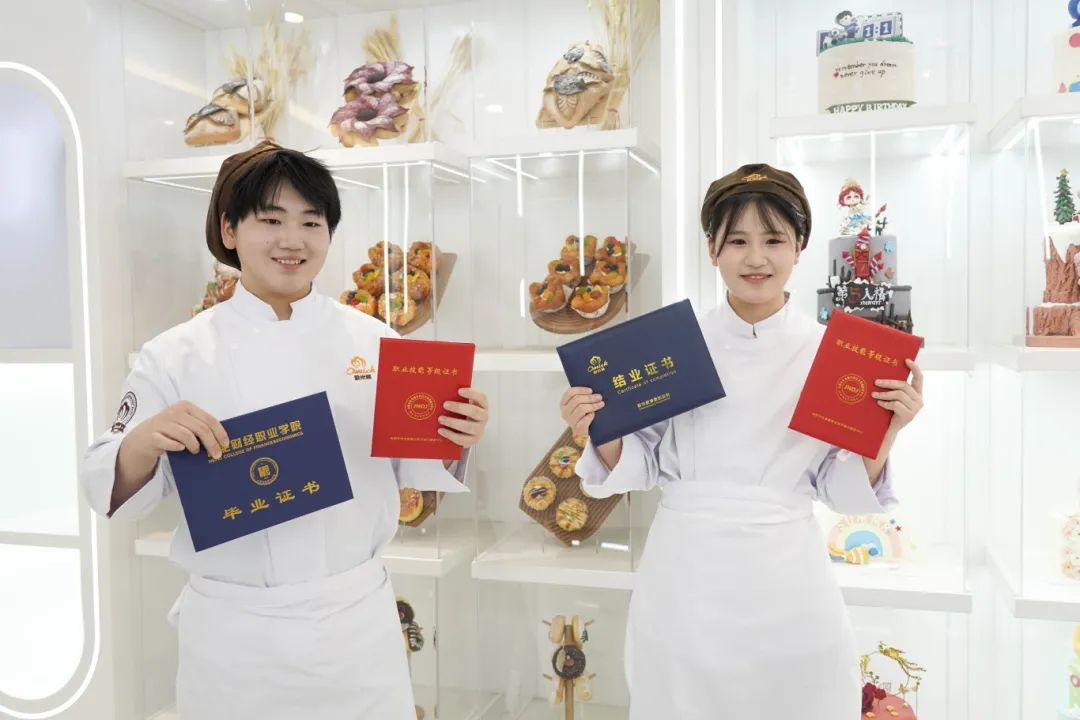 成都烘焙培训学烘焙成为职业发展“新赛道”成都欧米奇西点西餐学校提供多元选择(图6)