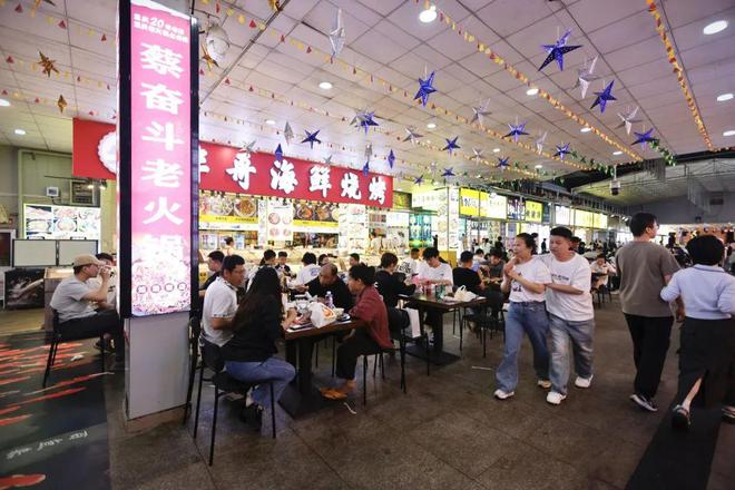 杭州的美食街一直都在变变变(图3)