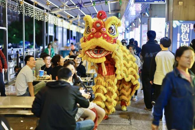 杭州的美食街一直都在变变变(图7)