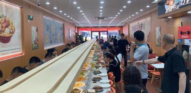 杨国福首开自助小火锅规模混战下谁能称王？(图3)