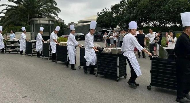 杨国福首开自助小火锅规模混战下谁能称王？(图13)