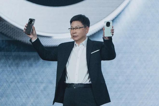 华为今天的瓜有点大啊科技圈炸了锅！(图8)