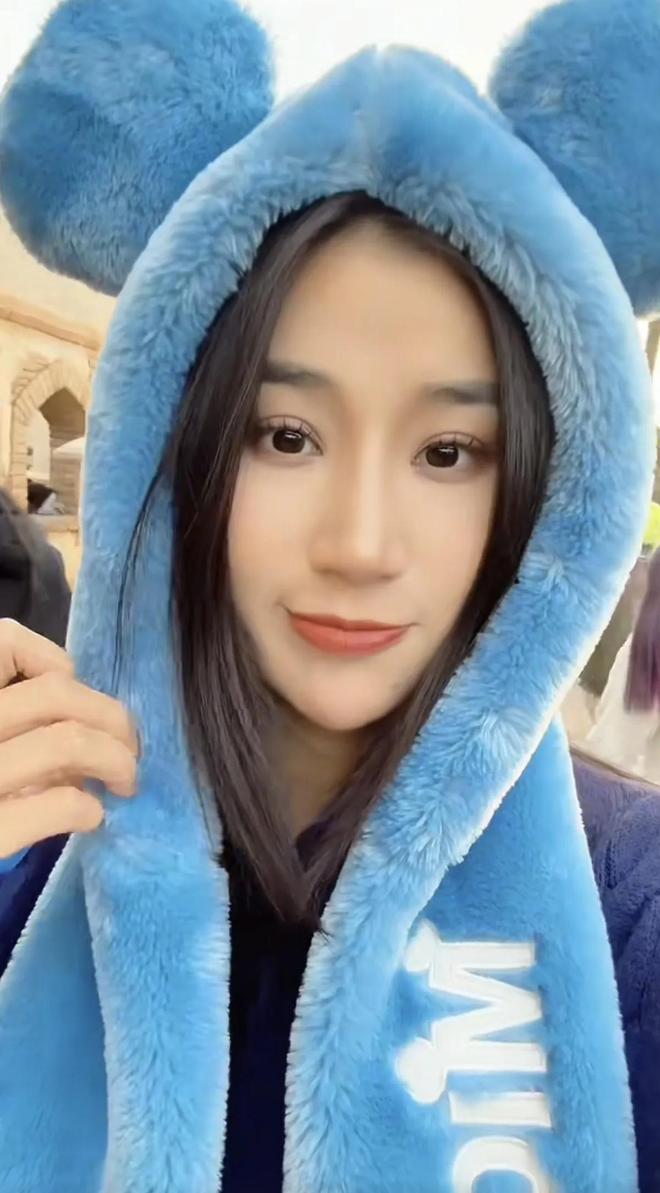 张九龄新婚妻子疑是德云鼓曲社美女姜璐生活照曝光性感又朴素(图4)